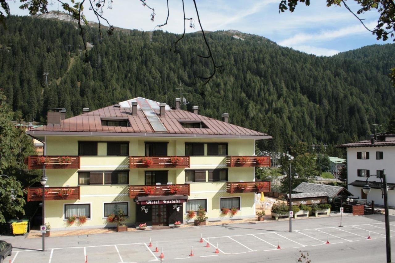Hotel Cristallo มาดอนนาดีกัมปิโญ ภายนอก รูปภาพ