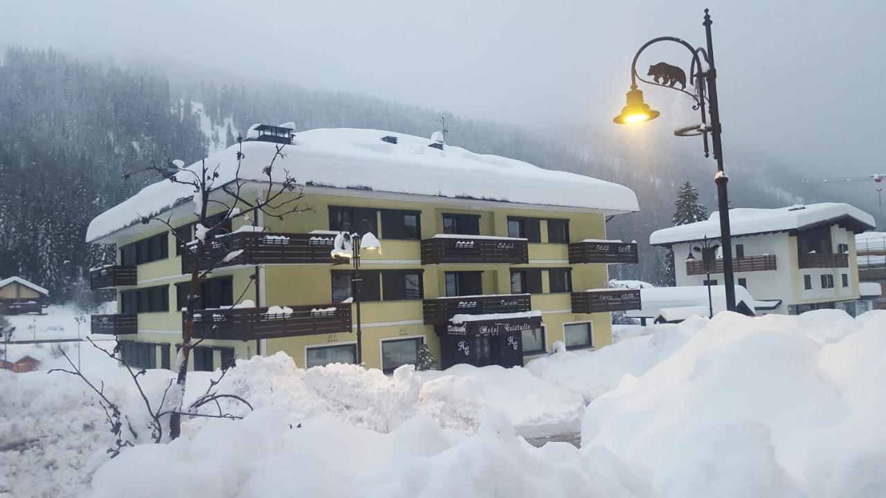 Hotel Cristallo มาดอนนาดีกัมปิโญ ภายนอก รูปภาพ