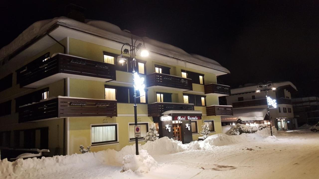 Hotel Cristallo มาดอนนาดีกัมปิโญ ภายนอก รูปภาพ