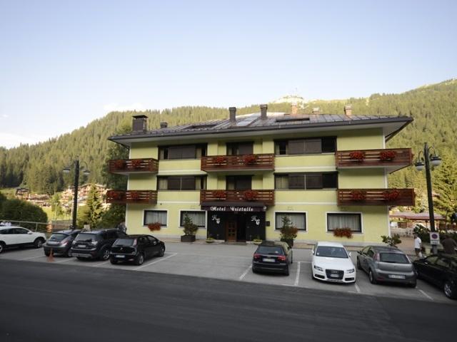 Hotel Cristallo มาดอนนาดีกัมปิโญ ภายนอก รูปภาพ
